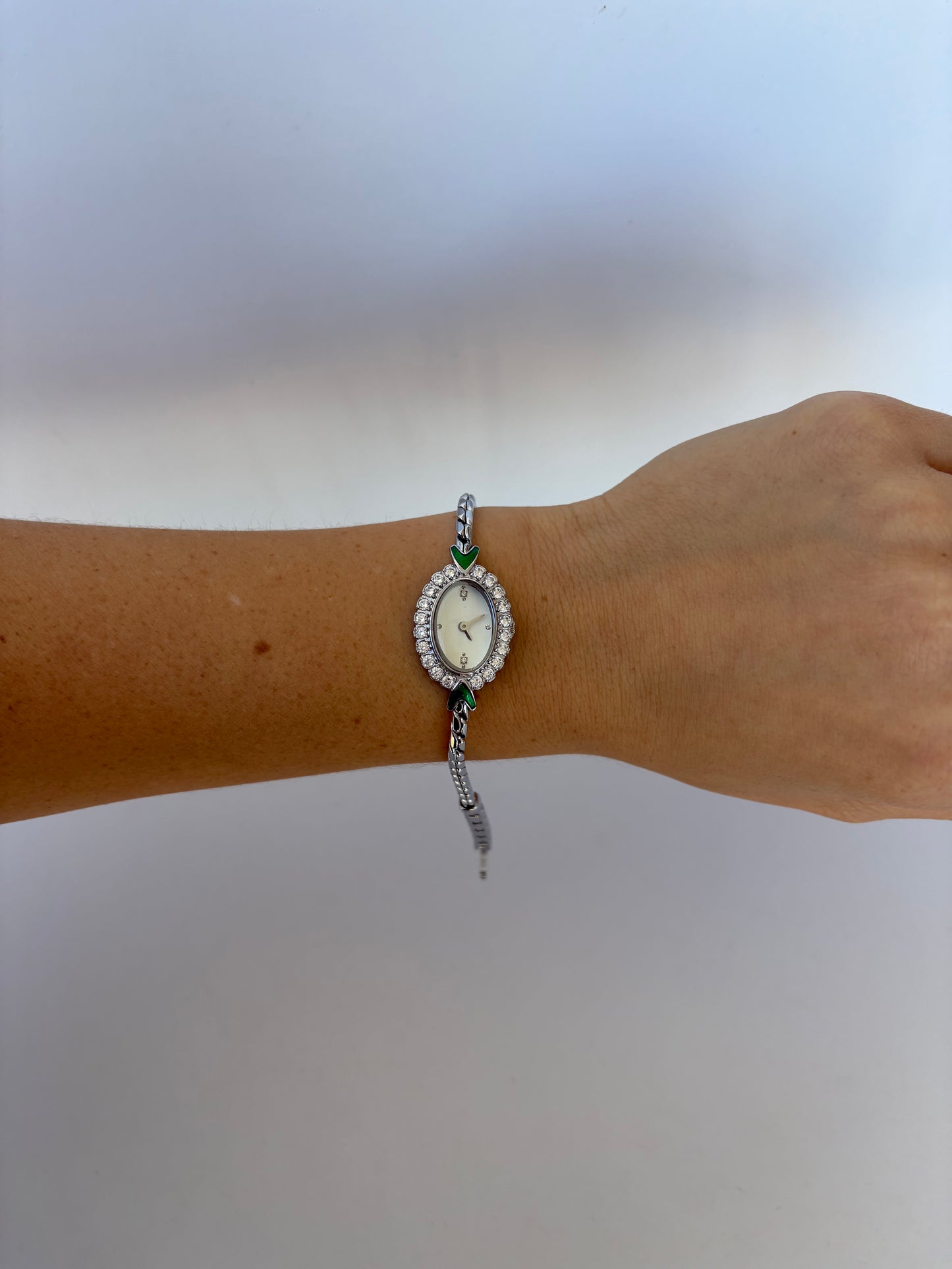 Fairy Green Womens Vintage Quartz Watch Wristwatch Silver Tone