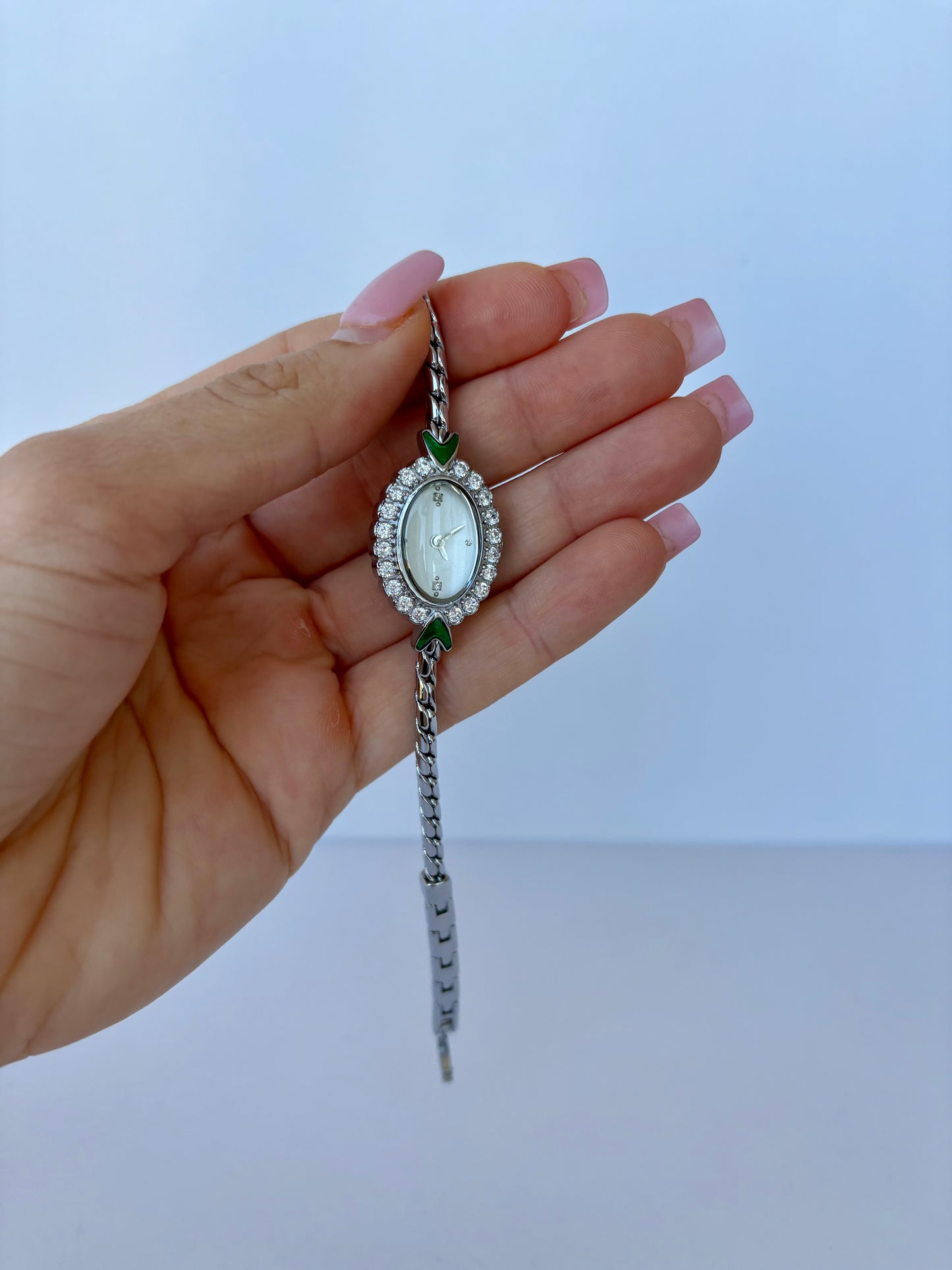 Fairy Green Womens Vintage Quartz Watch Wristwatch Silver Tone