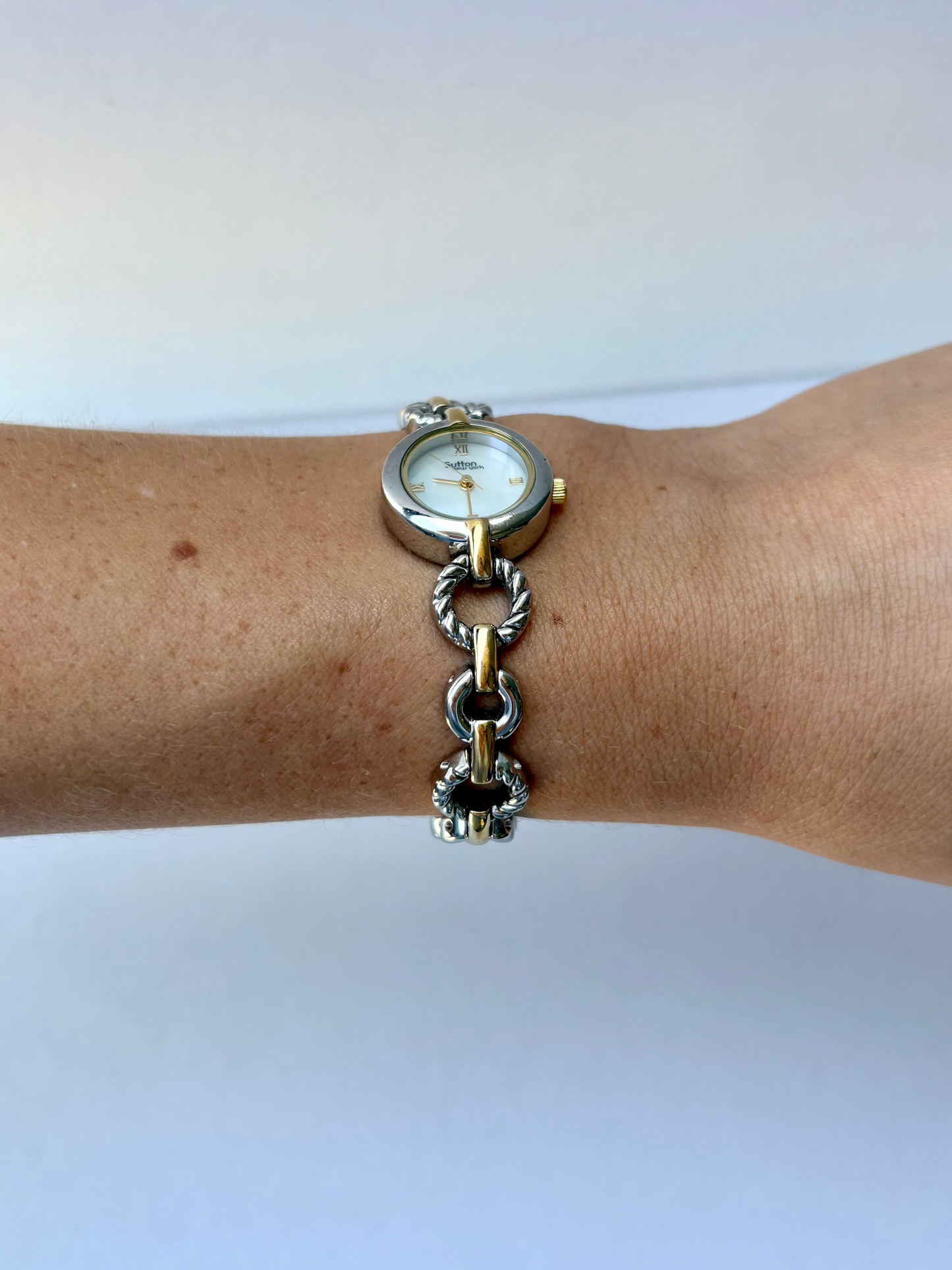 Rare Vintage Loop Detail Gold & Silver Two Toned Dainty Womens Watch