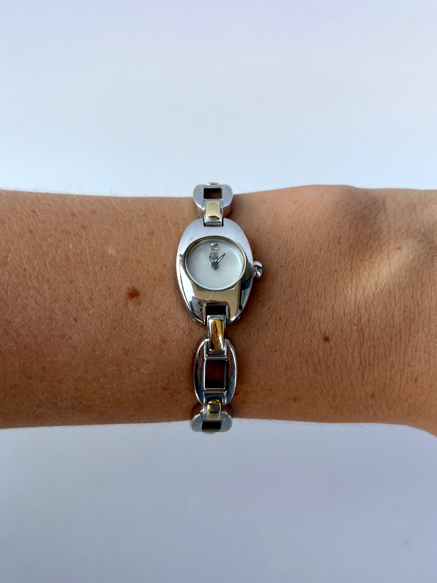 Rare Vintage Circle Gold & Silver Two Toned Dainty Womens Watch