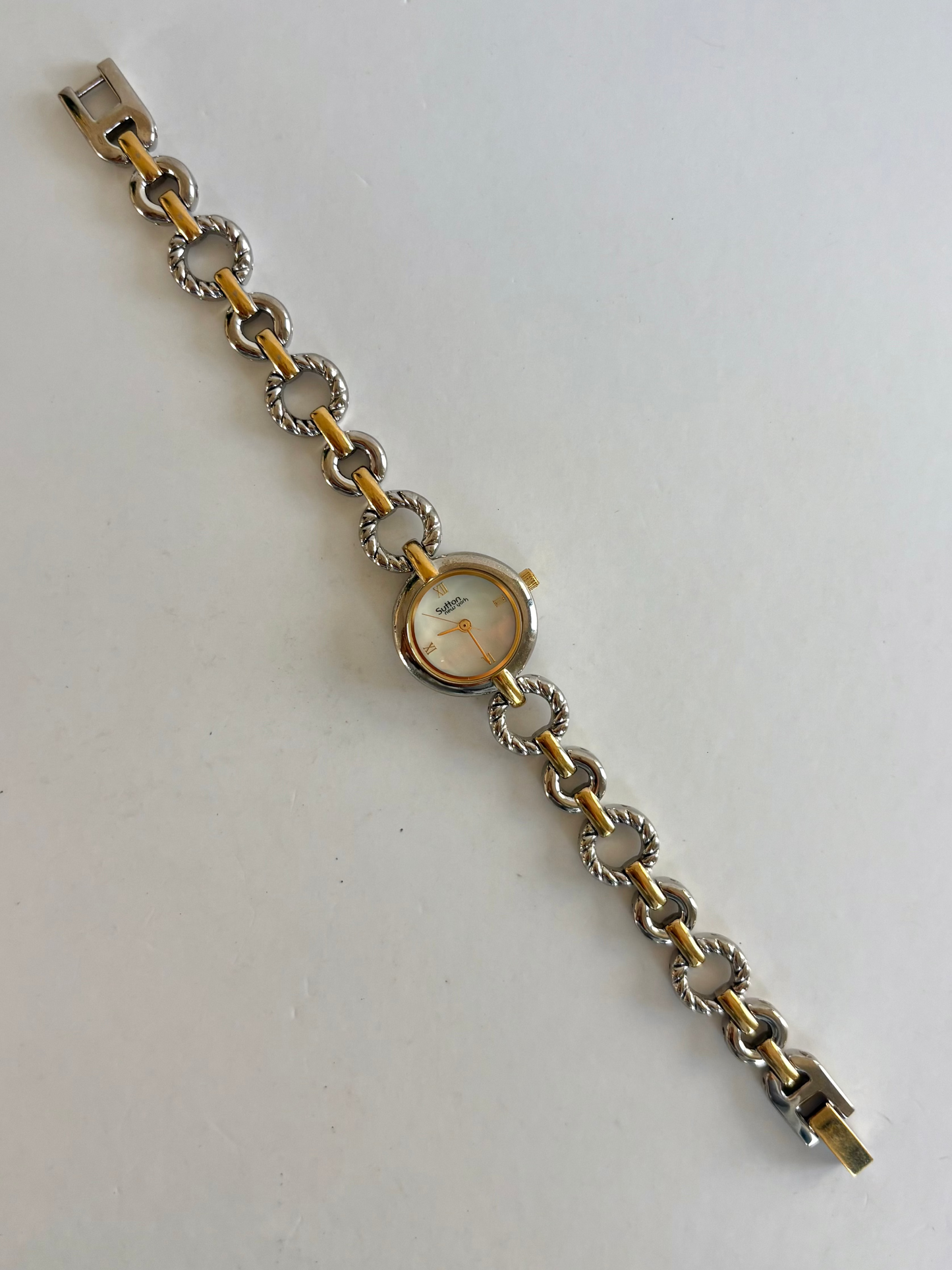 Rare Vintage Loop Detail Gold & Silver Two Toned Dainty Womens Watch
