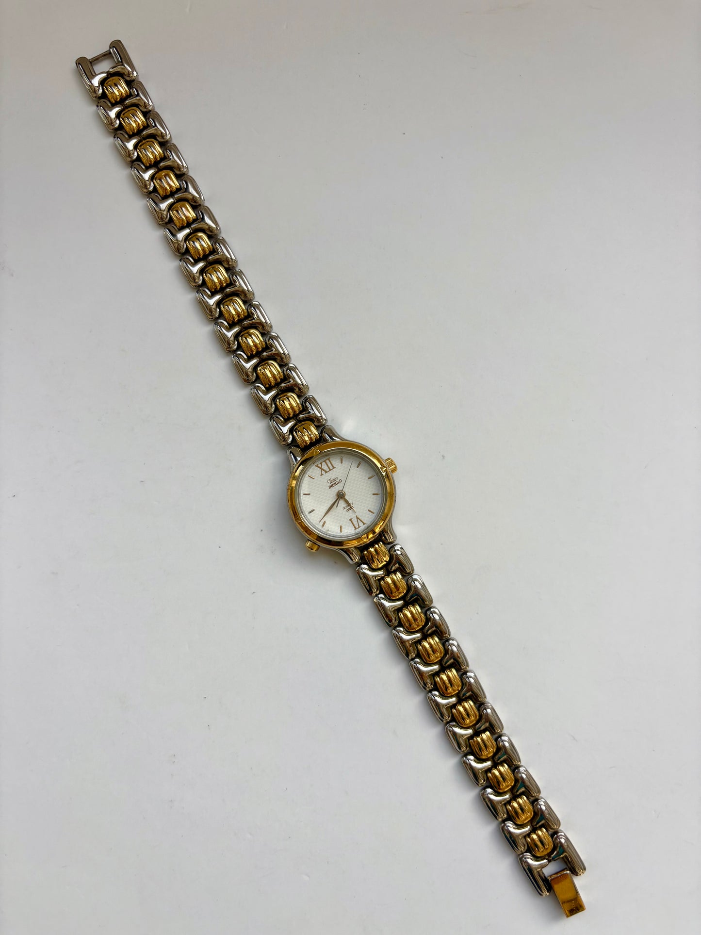 Rare Vintage Circle Face Silver & Gold Two Toned Womens Watch