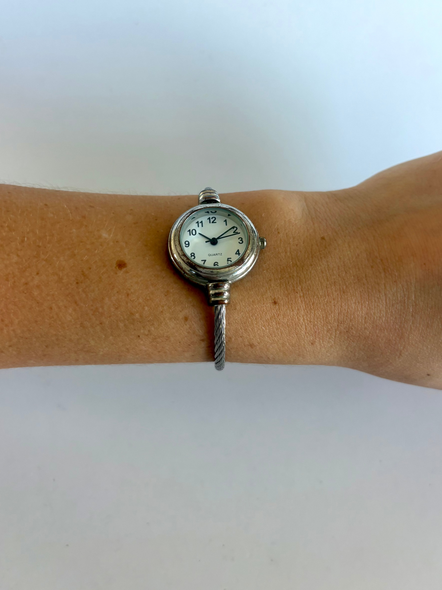 Rare Vintage Silver Twist Circle Dial Dainty Womens Watch