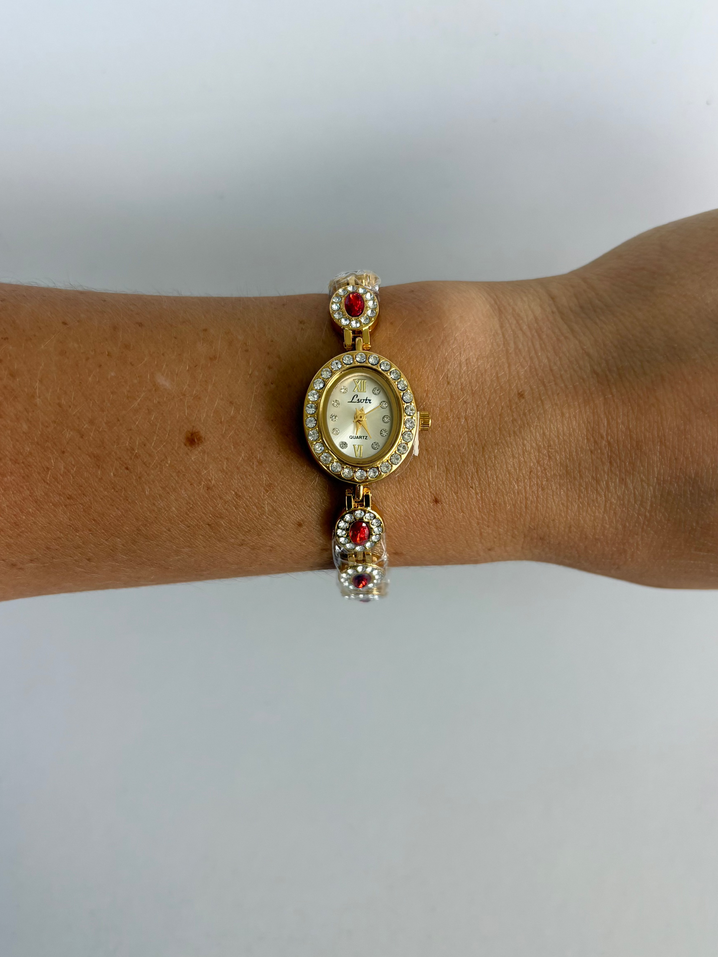 Vintage Gold Red Jewel Small Face Watch
