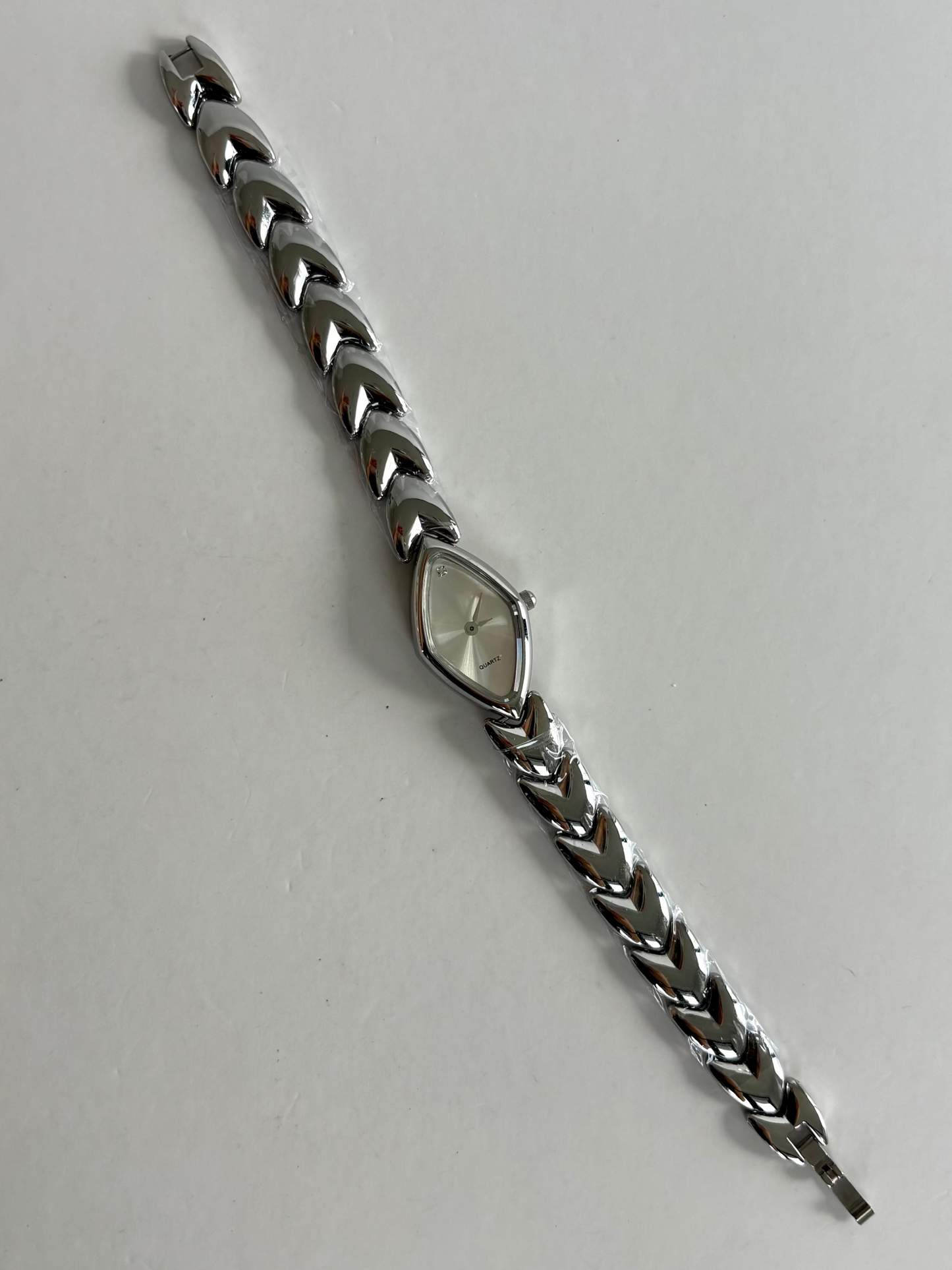 Diamond Geo White Dial Vintage Silver Toned Womens Watch