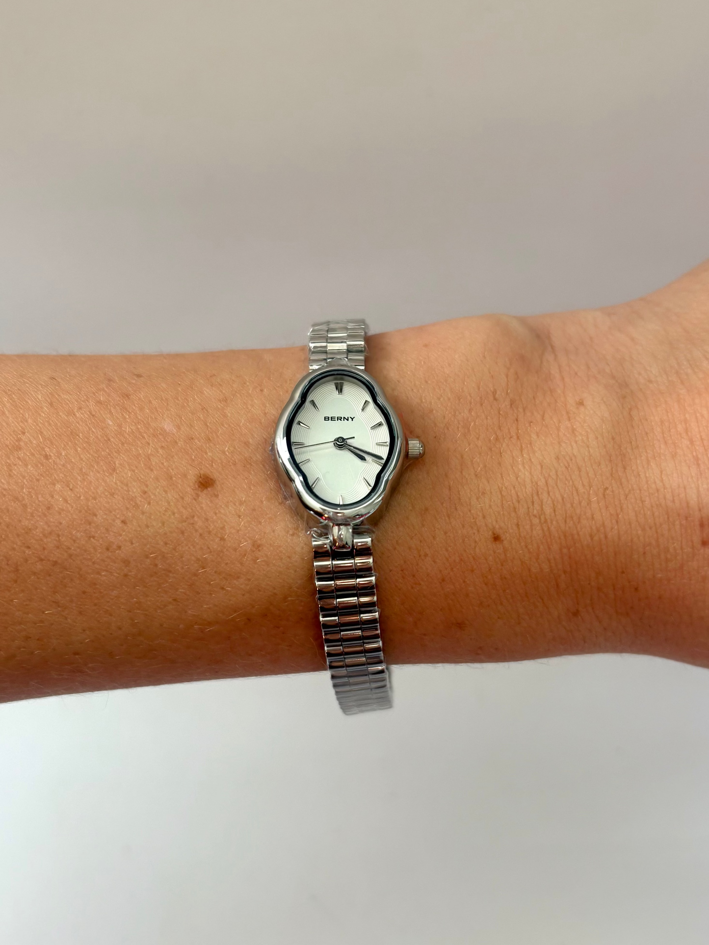 Vintage White Oval Flower Minimalist Silver Womens Watch Small Face
