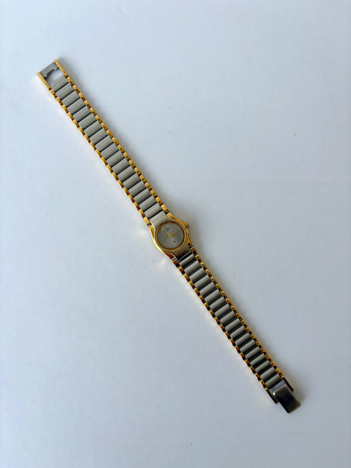 Rare Vintage Super Dainty Small Face Silver & Gold Two Toned Womens Watch