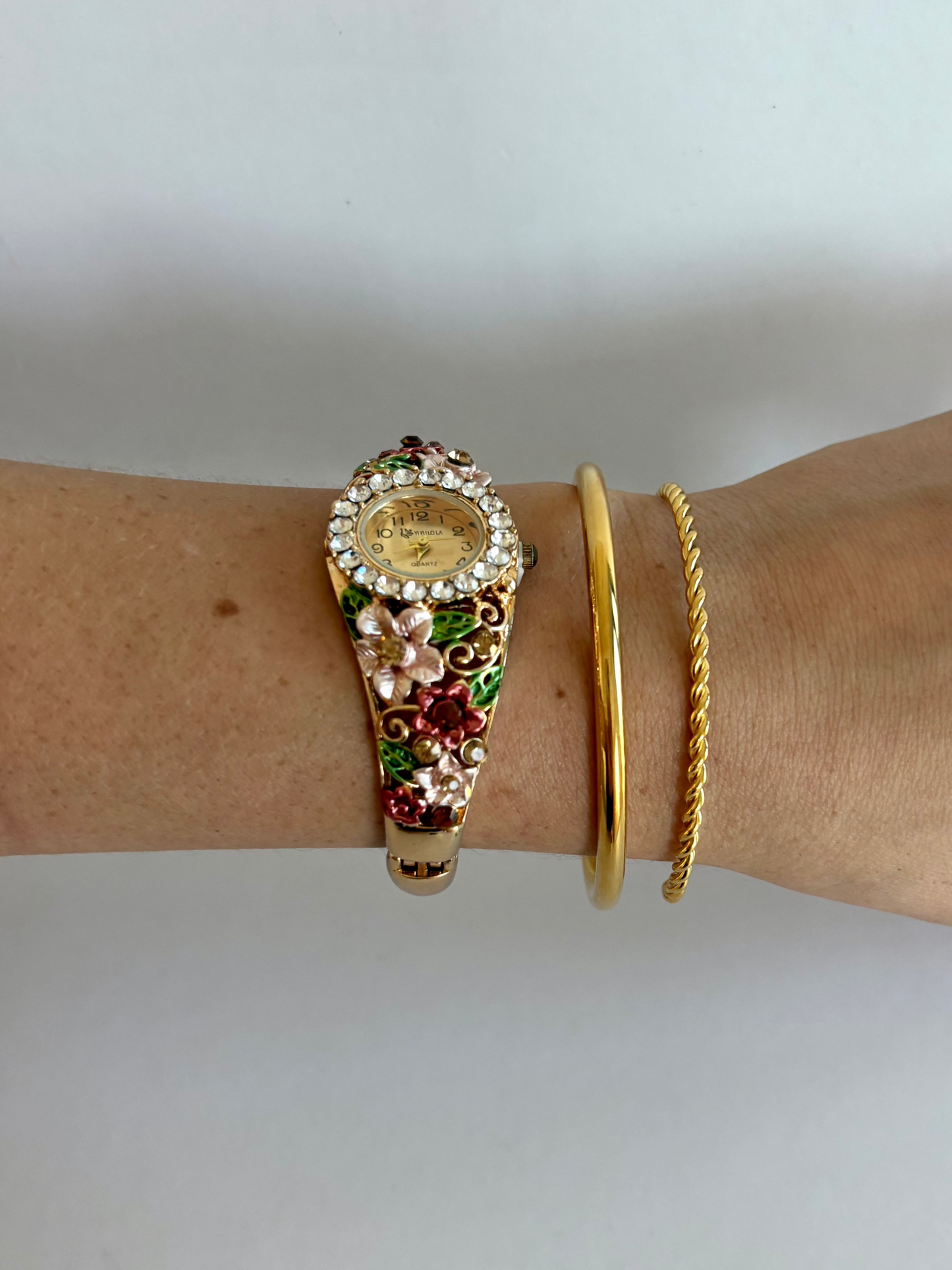 Rare Vintage Flower Baby Pink Gold Toned Womens Watch