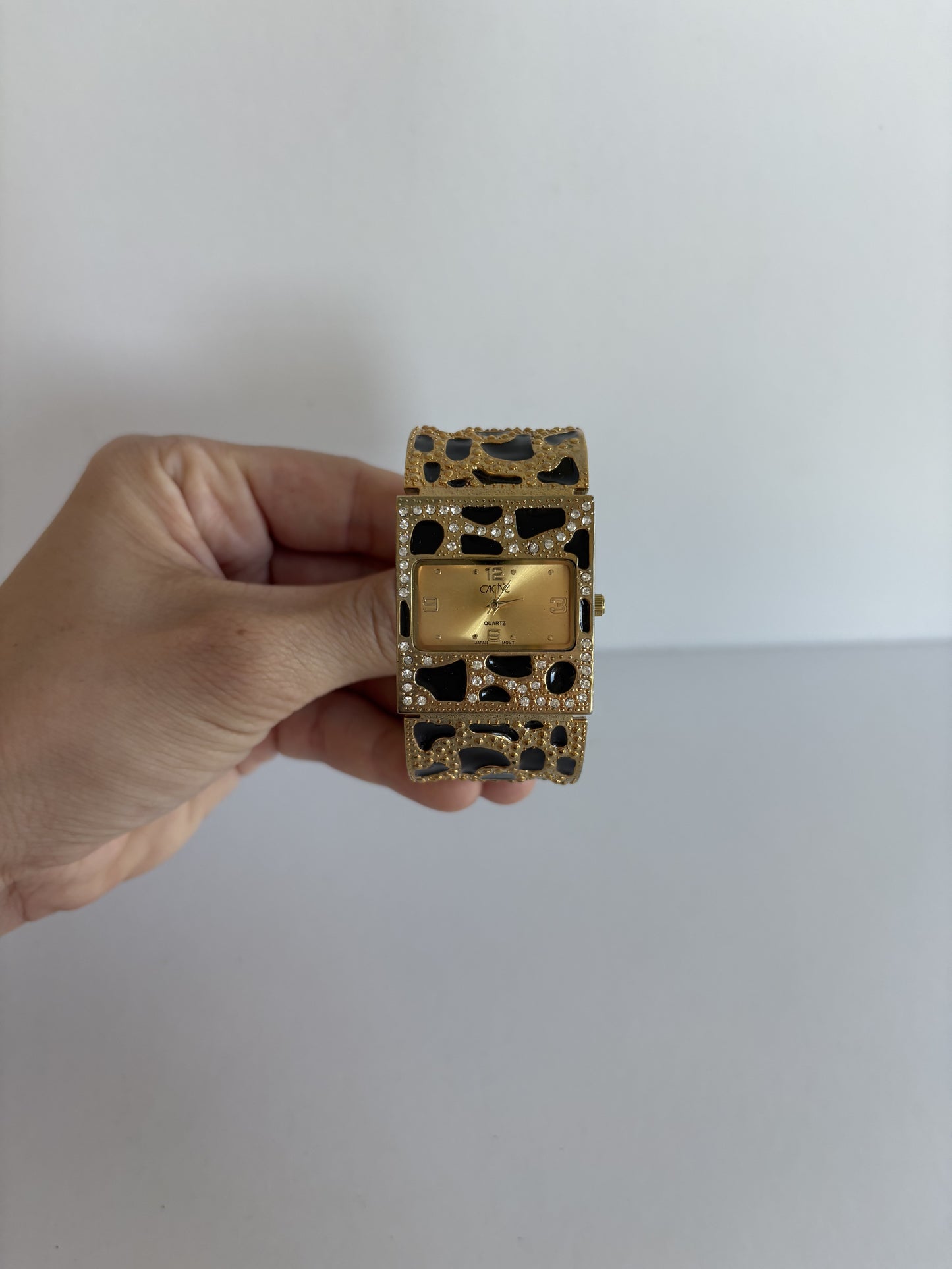 Rare Vintage Statement Cheetah Gold Toned Face Womens Watch
