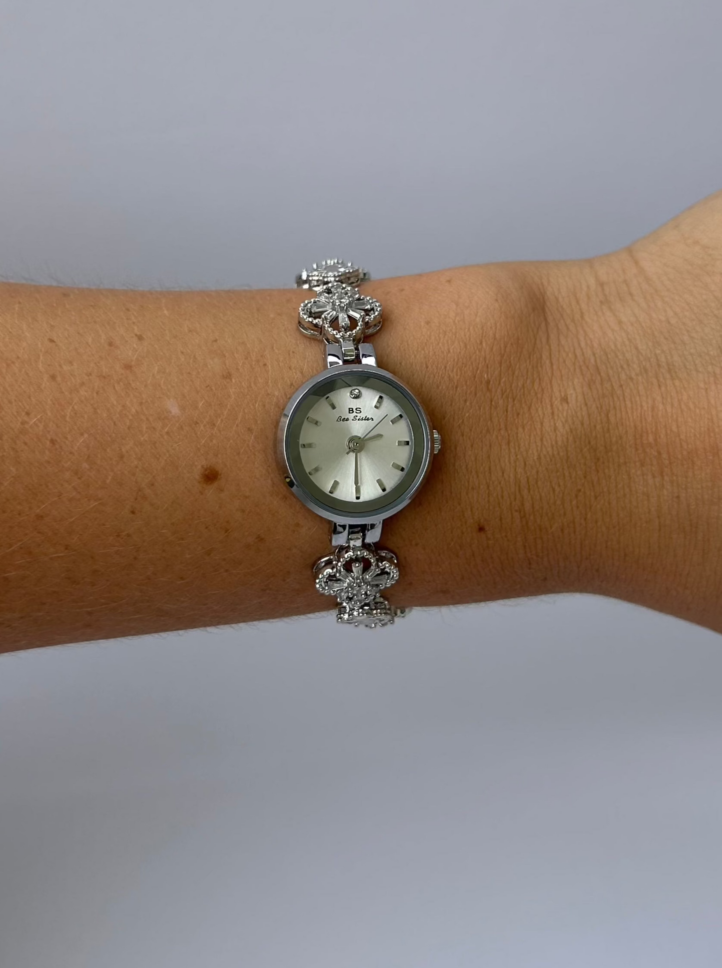 Vintage Clover Silver Womens Dainty Watch Small Face