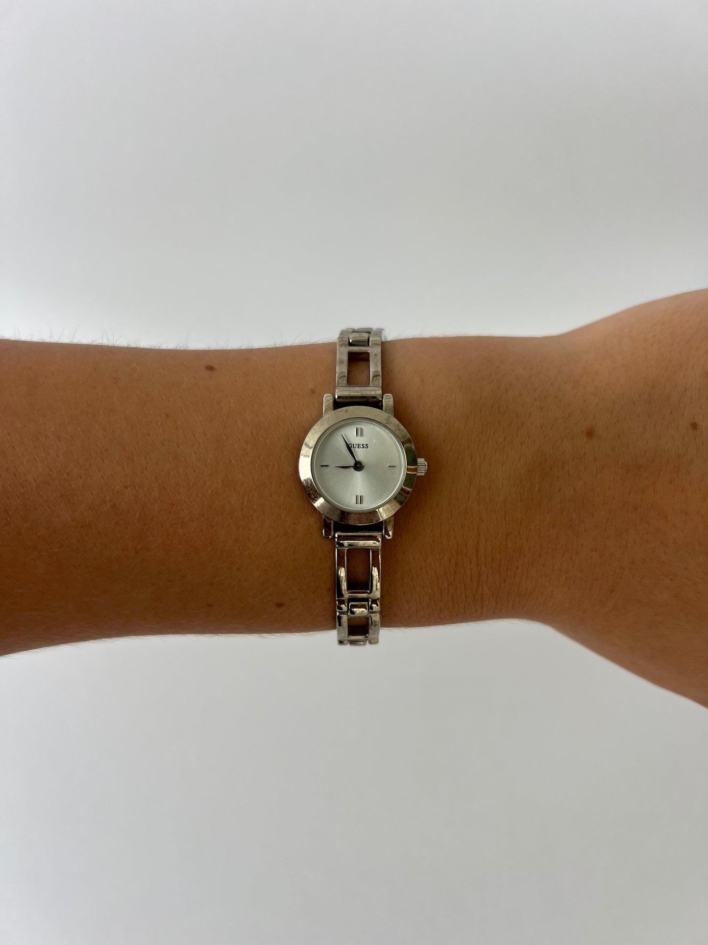 Vintage Rare Modern Round Face Womens Silver Watch