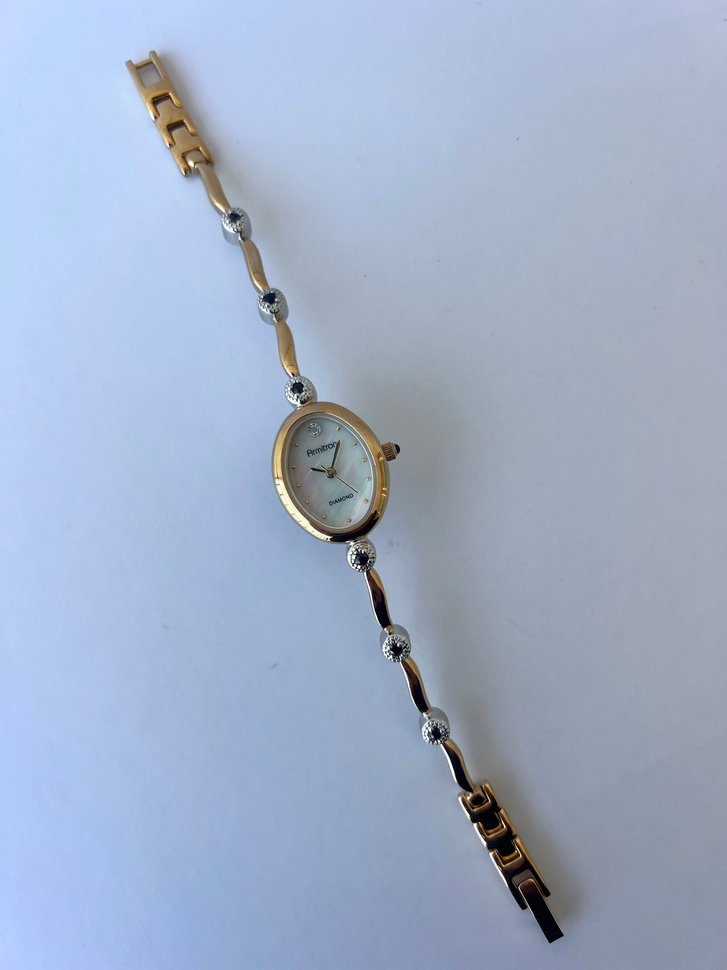 Rare Vintage Oval Black Accent Dainty Womens Watch