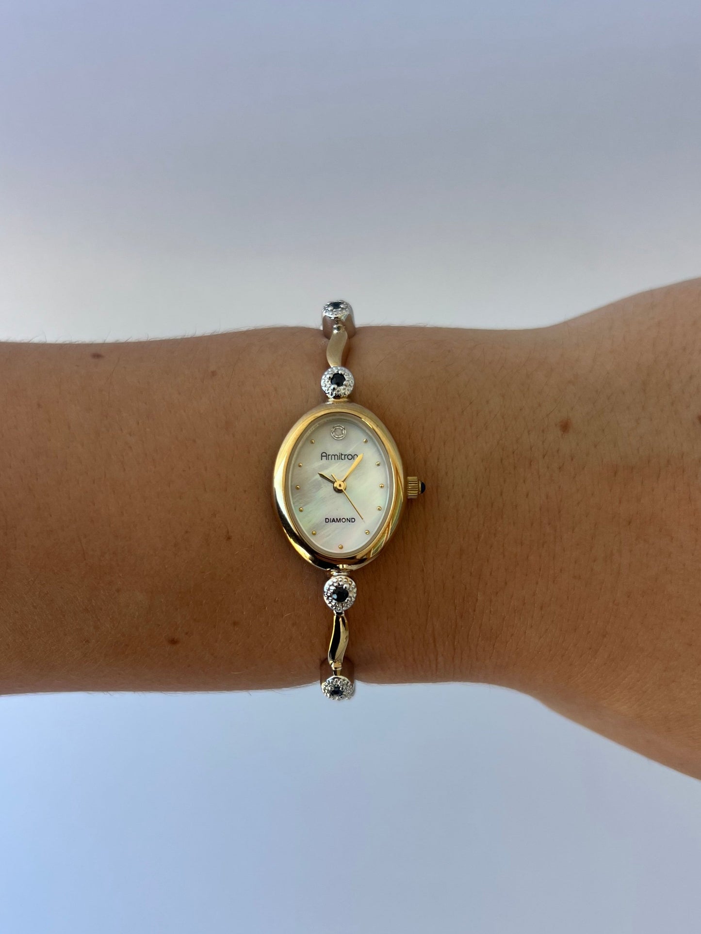 Rare Vintage Oval Black Accent Dainty Womens Watch