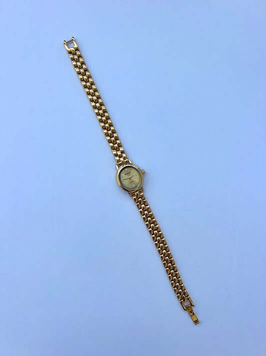 NYC Womens Oval Classic Vintage Quartz Watch Wristwatch Gold tone