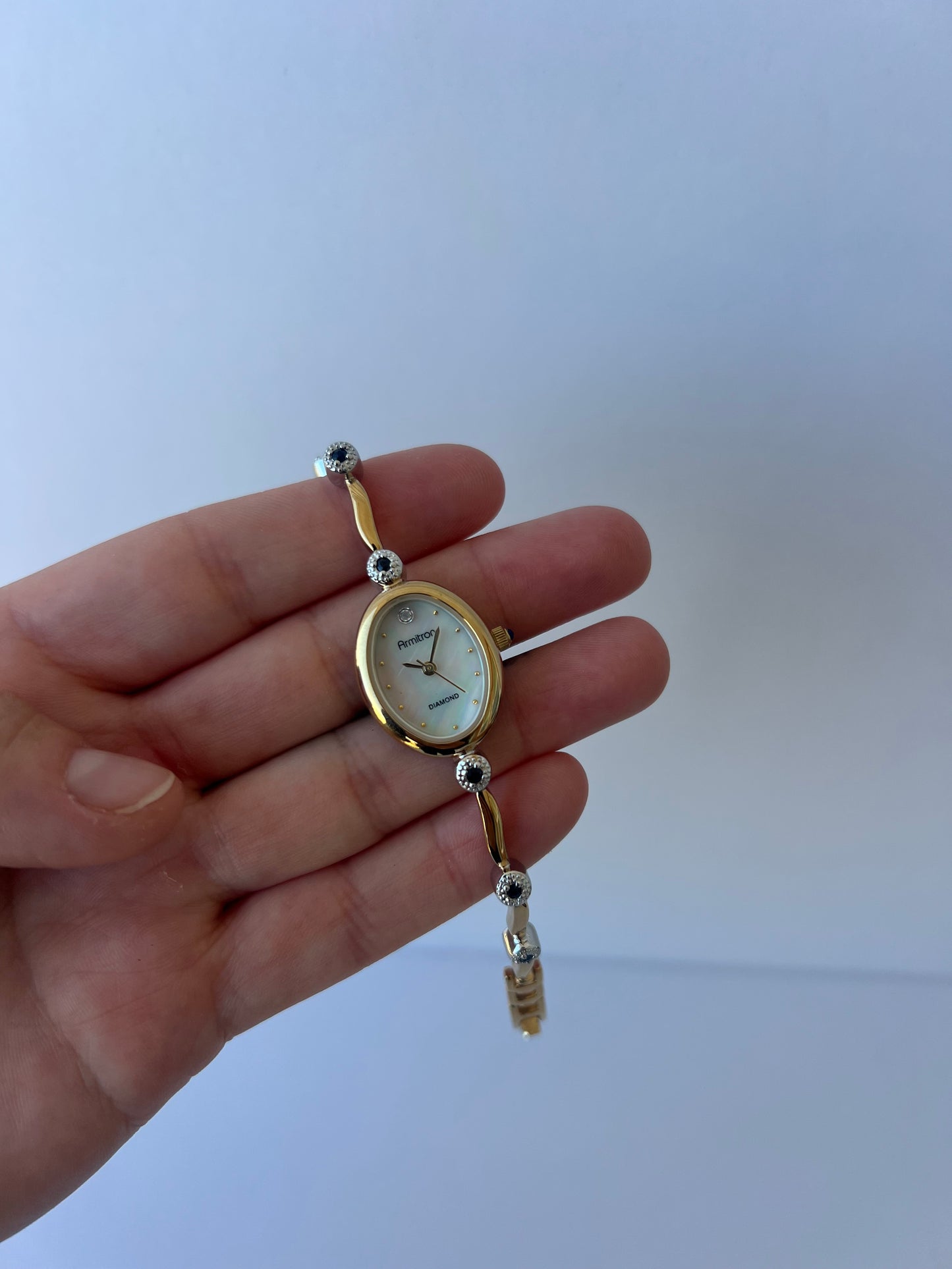 Rare Vintage Oval Black Accent Dainty Womens Watch