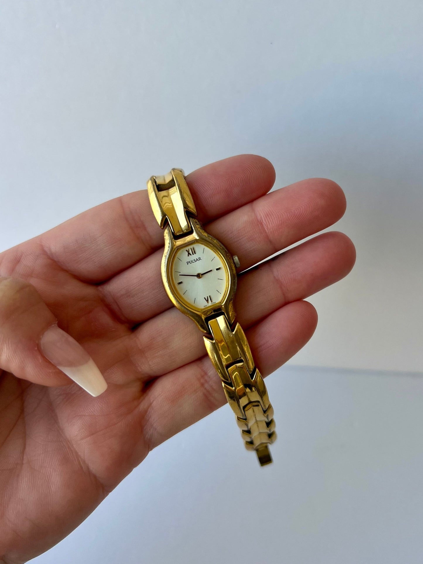 Rare Vintage Silk Womens Watch Wristwatch Gold Tone