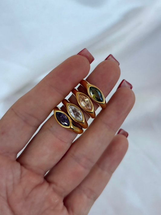 Horizontal Diamond 18k Gold Ring