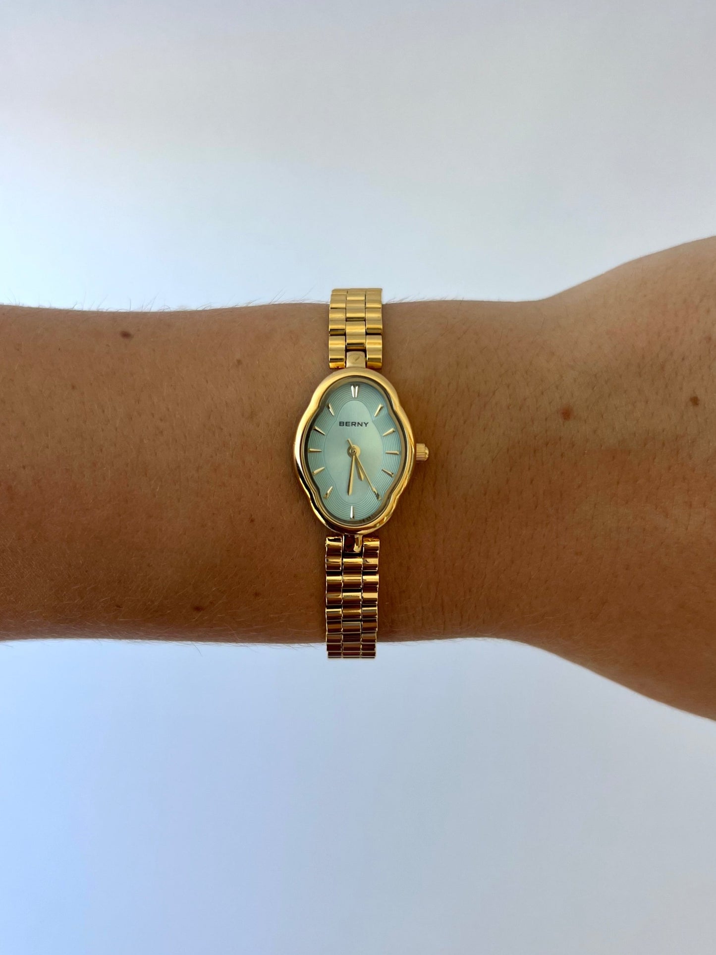 Vintage Oval Flower Blue Minimalist Gold Womens Watch Small Face