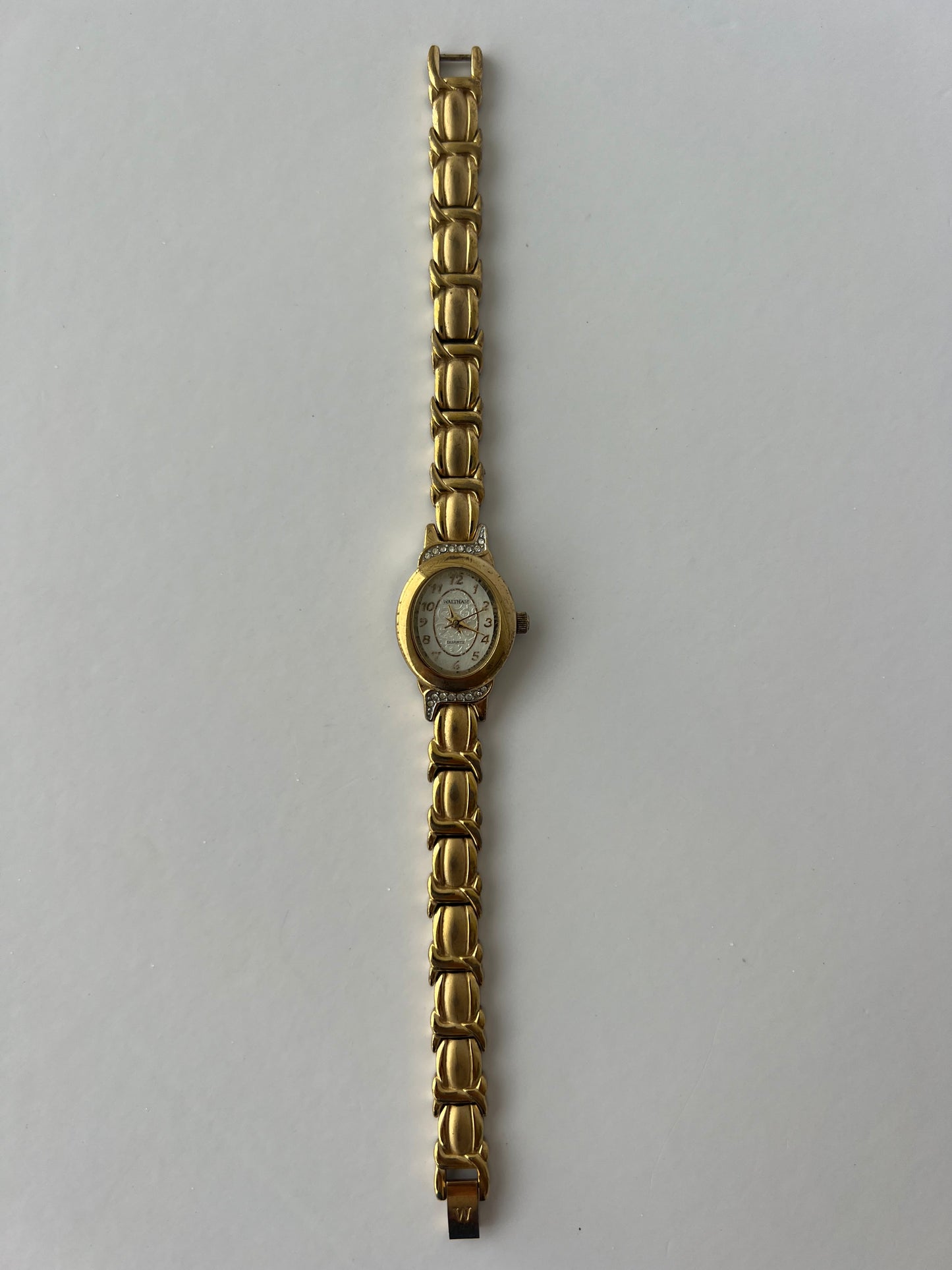 Vintage Rare Luxury *Waltham*  Round Face Gold Womens Watch