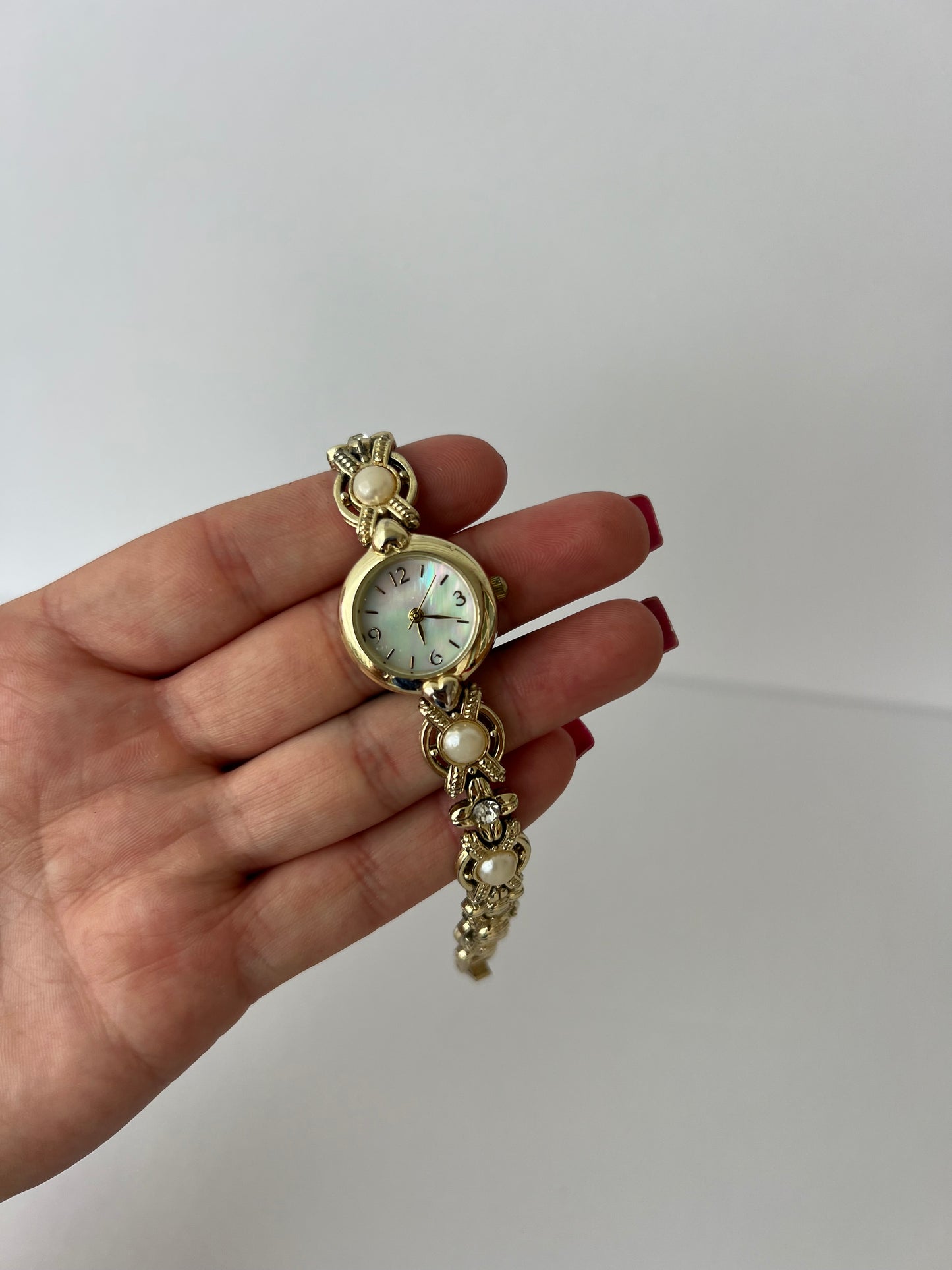 Vintage Pearl Dot Round Face Gold Womens Watch