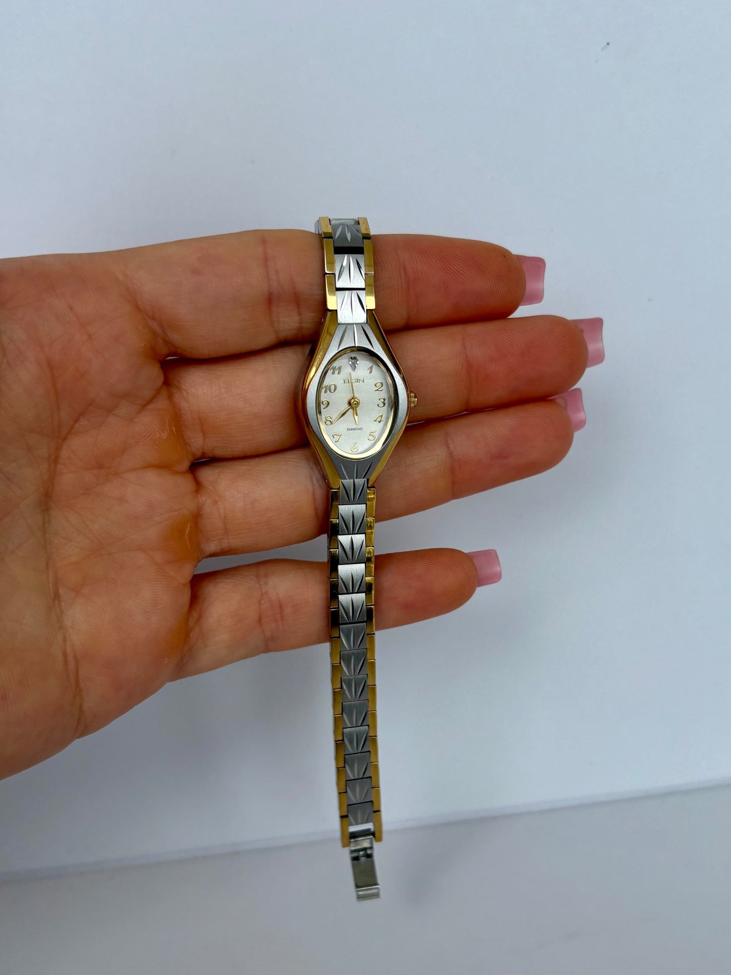 Rare Vintage Dainty Sleek Womens Watch Wristwatch Silver