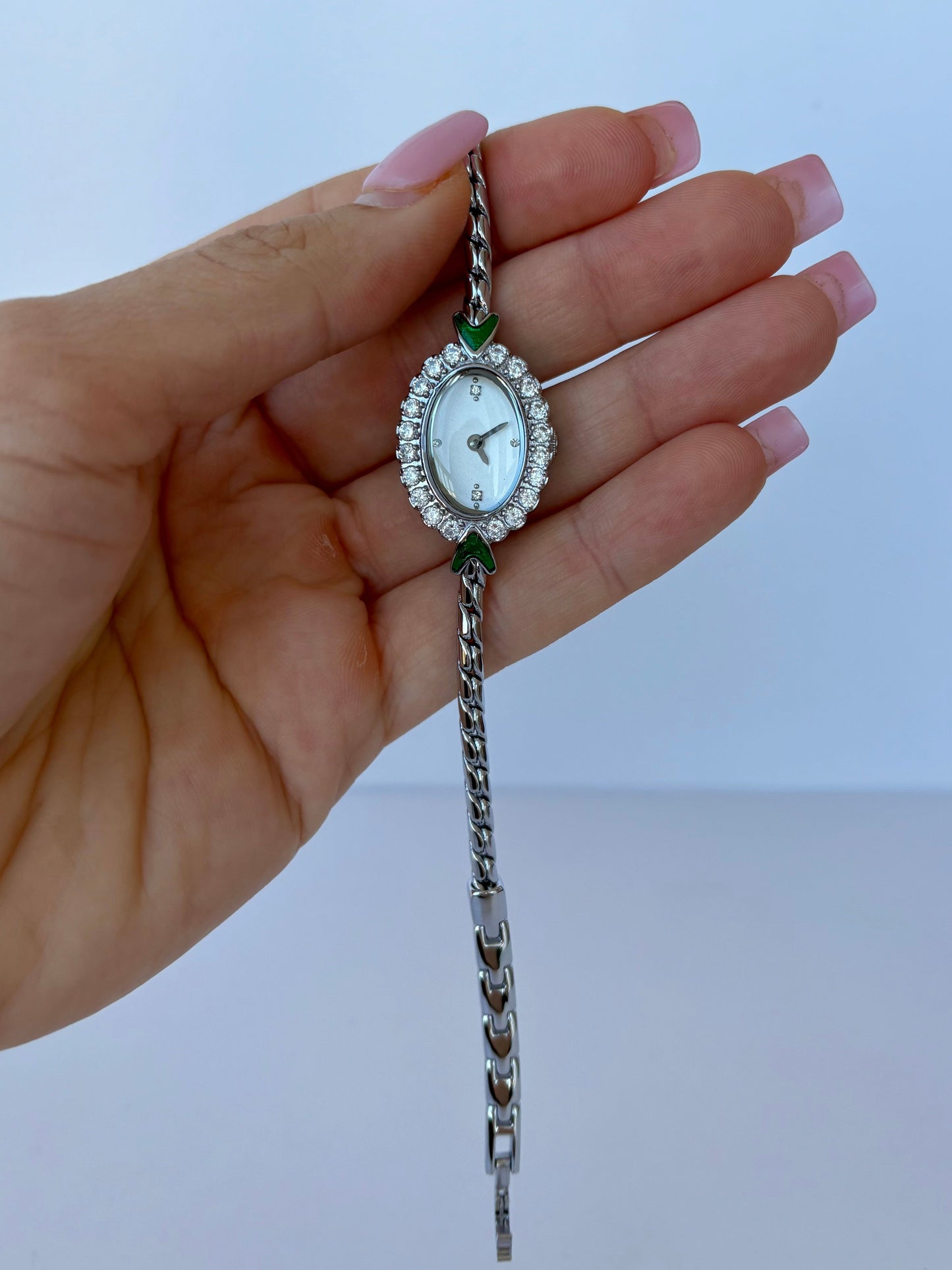 Fairy Green Womens Vintage Quartz Watch Wristwatch Silver Tone