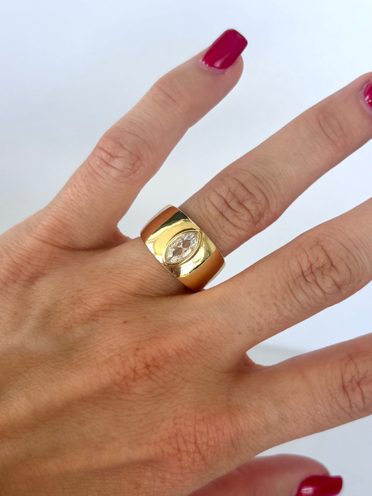 Horizon Diamond Statement Ring Gold