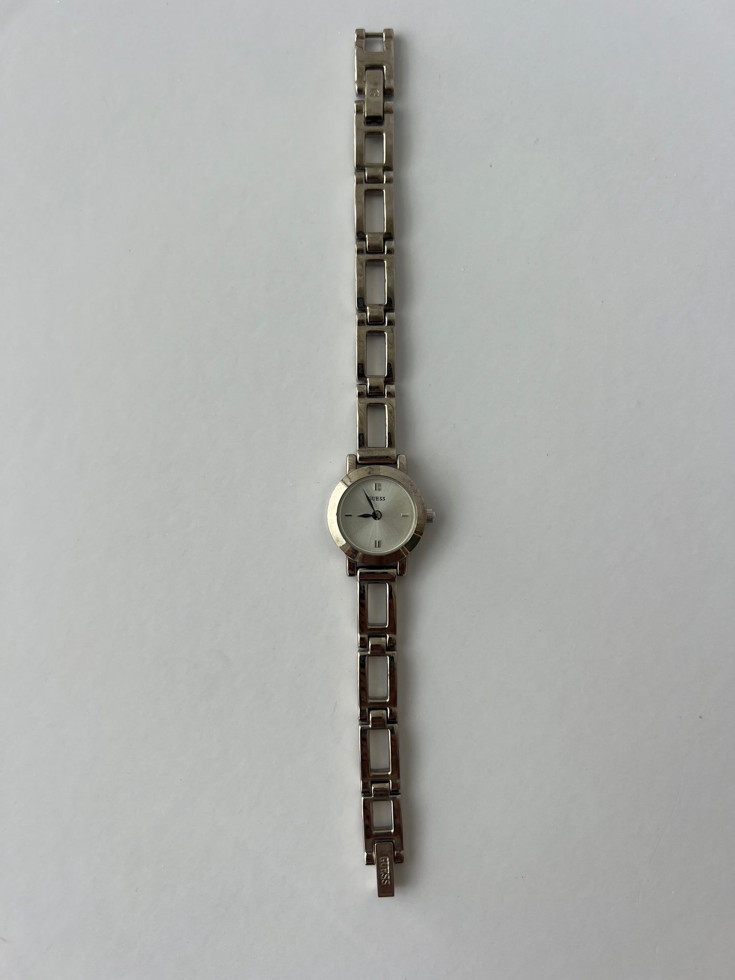 Vintage Rare Modern Round Face Womens Silver Watch