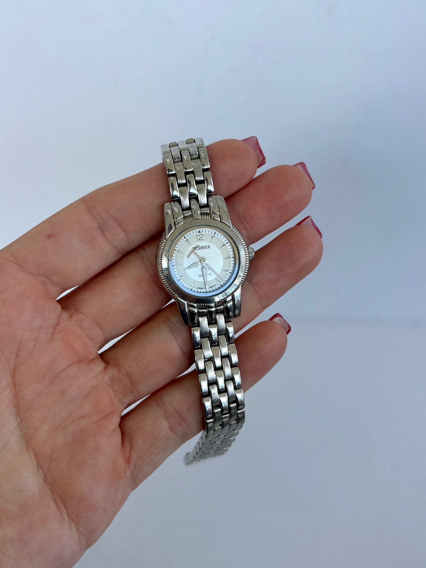 Rare Vintage Classic Round Dial Silver Womens Watch