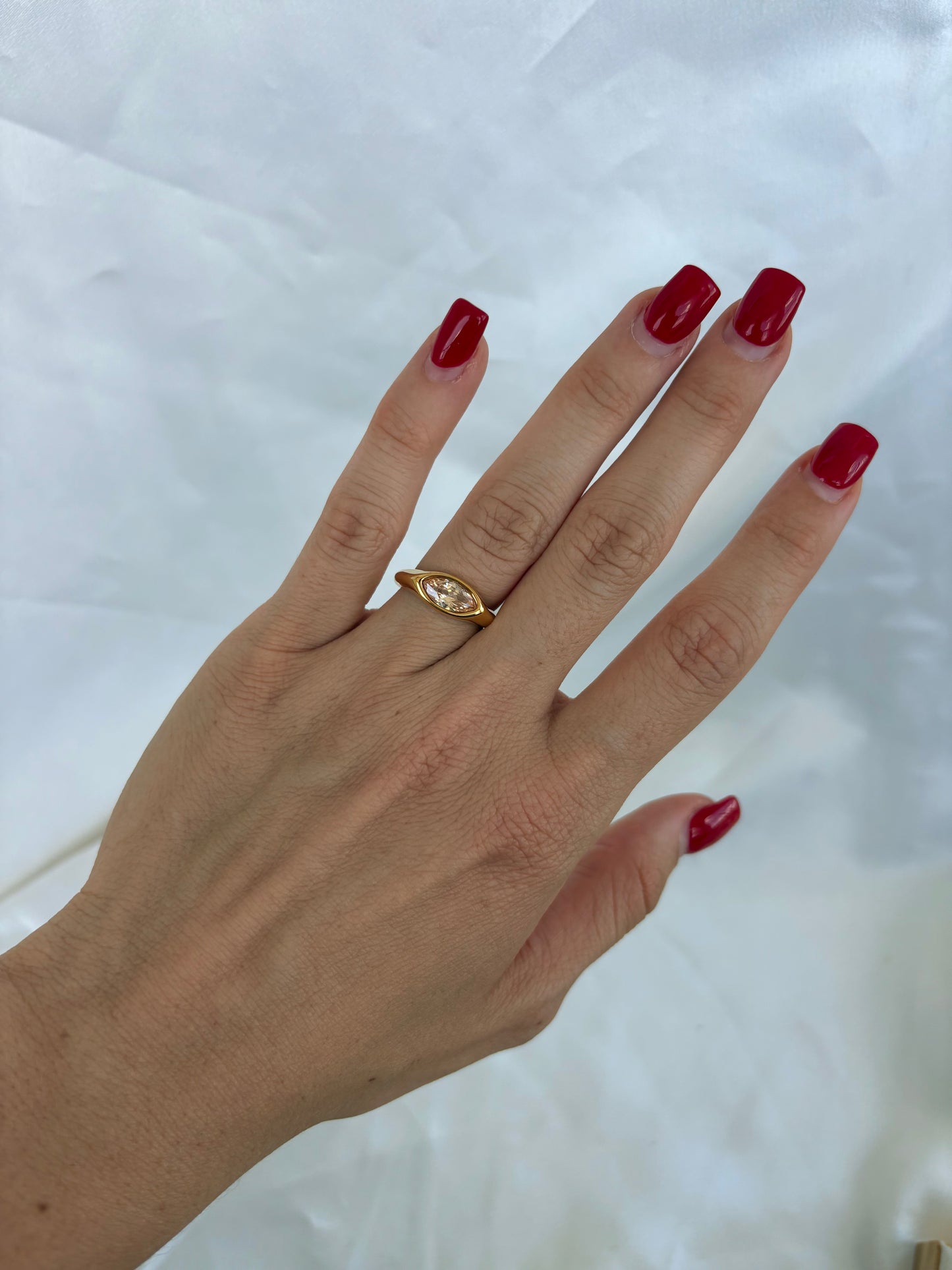 Horizontal Diamond 18k Gold Ring