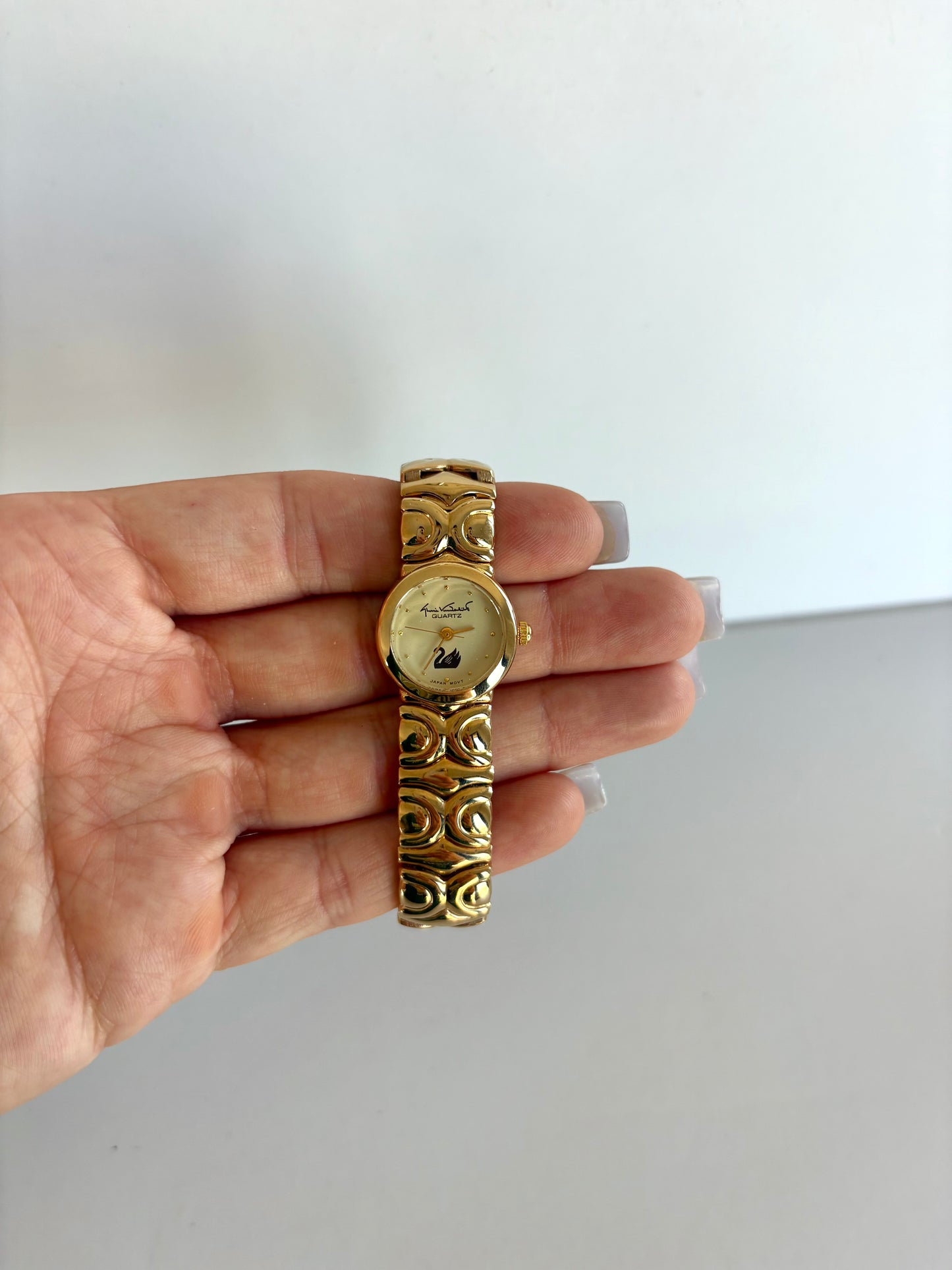 Rare Vintage Gold Toned Swan Womens Watch