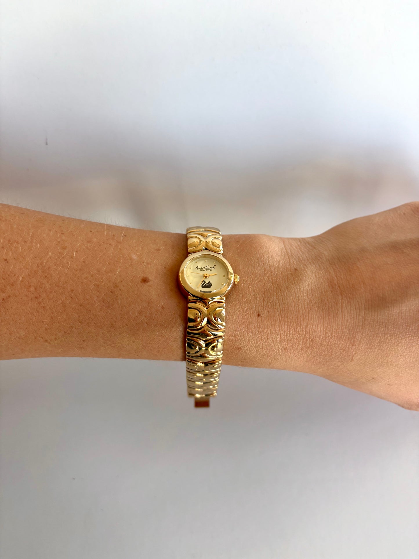 Rare Vintage Gold Toned Swan Womens Watch