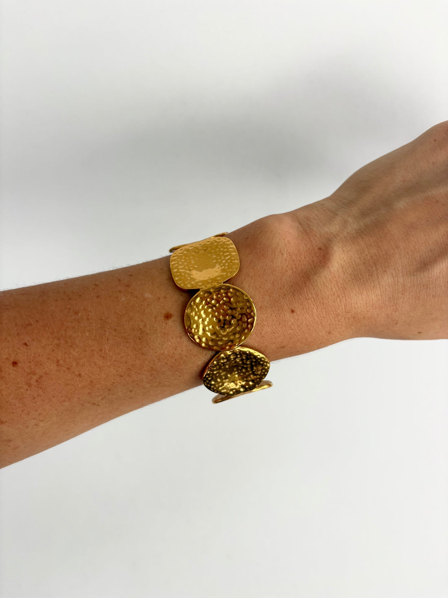 Sun Burst 18k Gold Cuff