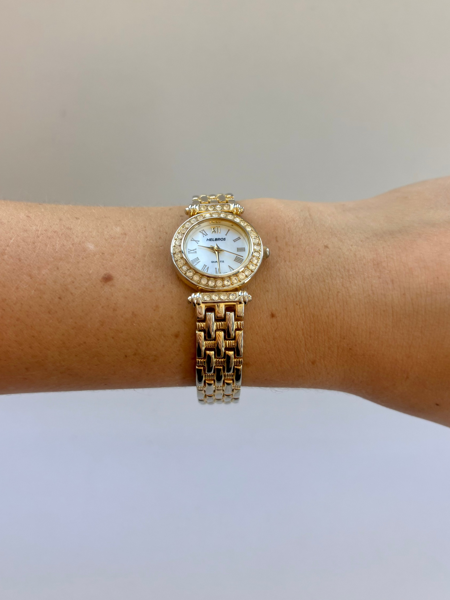 Rare Vintage Circle White Dial Womens Watch