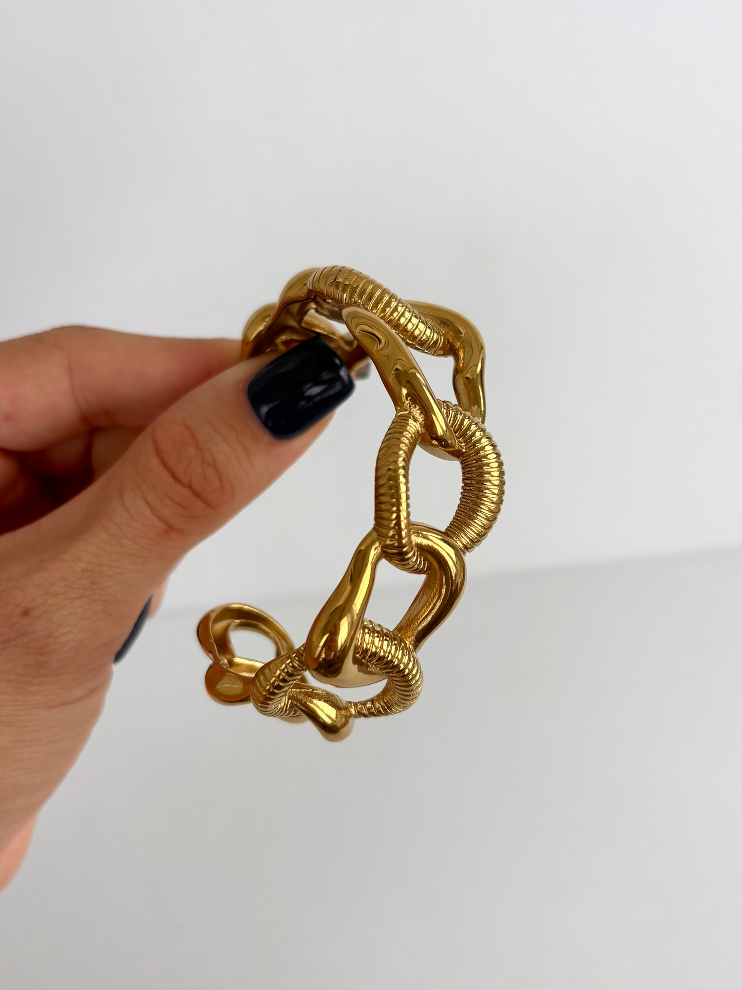 Chunky Chain 18k Gold Cuff