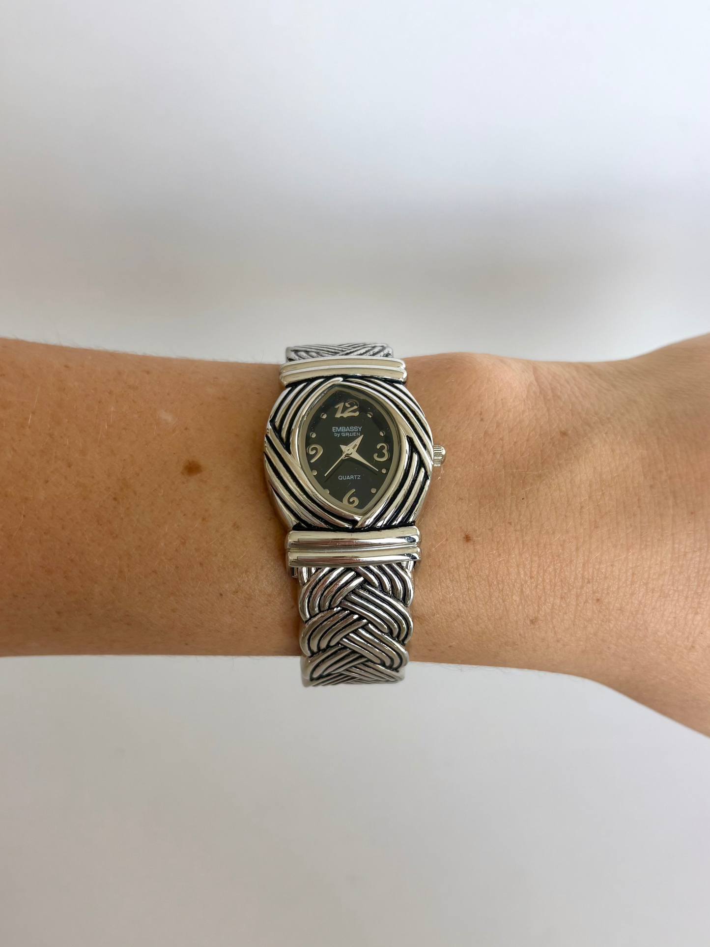 Rare Vintage Chunky Criss Cross Silver Womens Watch Black Dial