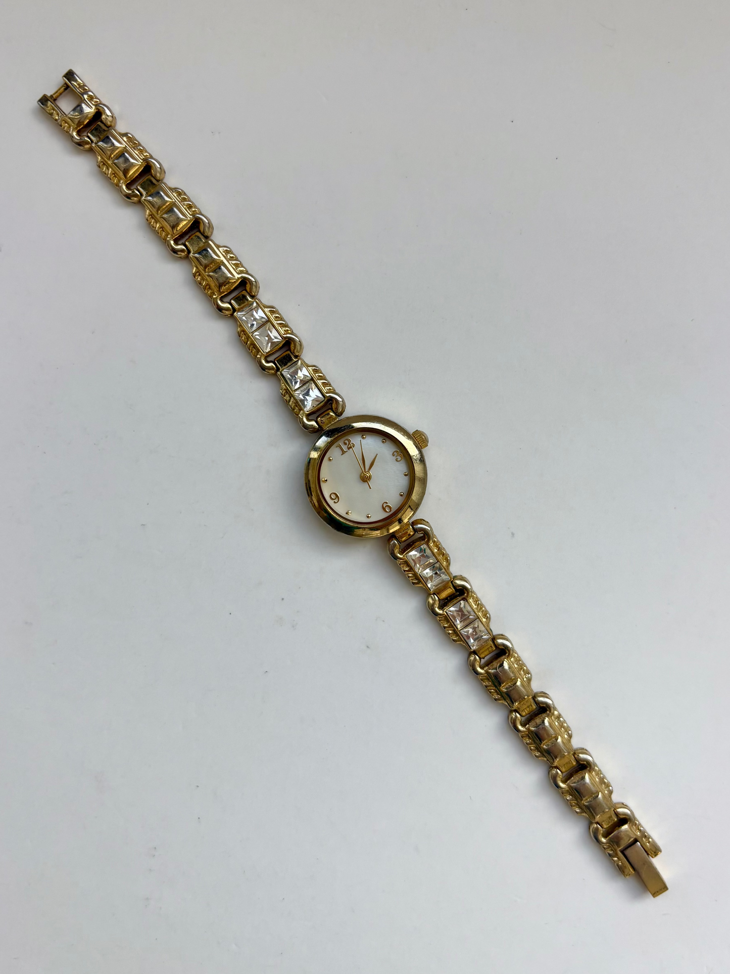 Rare Vintage Circle Diamond Gold Toned Womens Watch