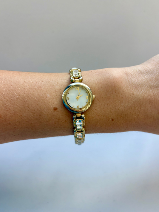 Rare Vintage Circle Diamond Gold Toned Womens Watch