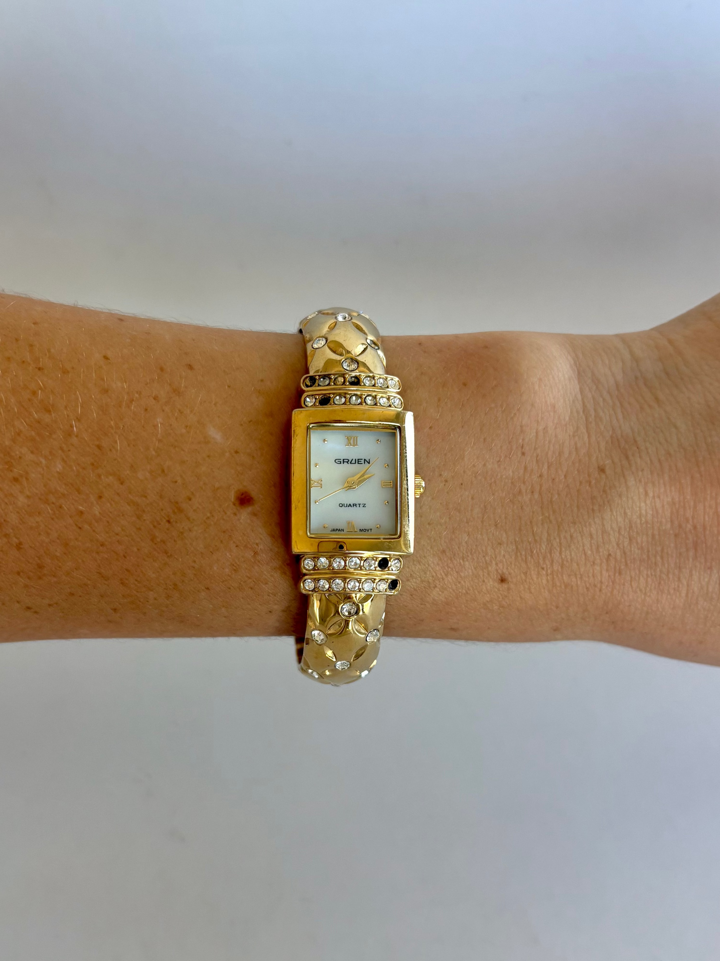 Rare Vintage Gold Detail Womens Watch Cusp