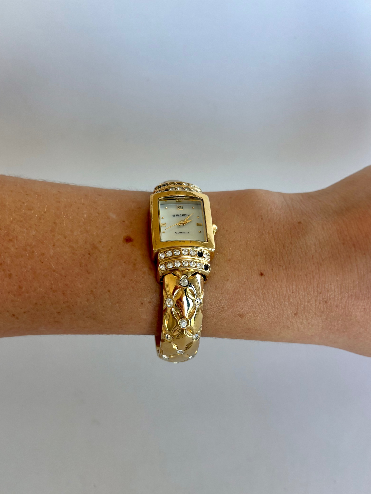Rare Vintage Gold Detail Womens Watch Cusp