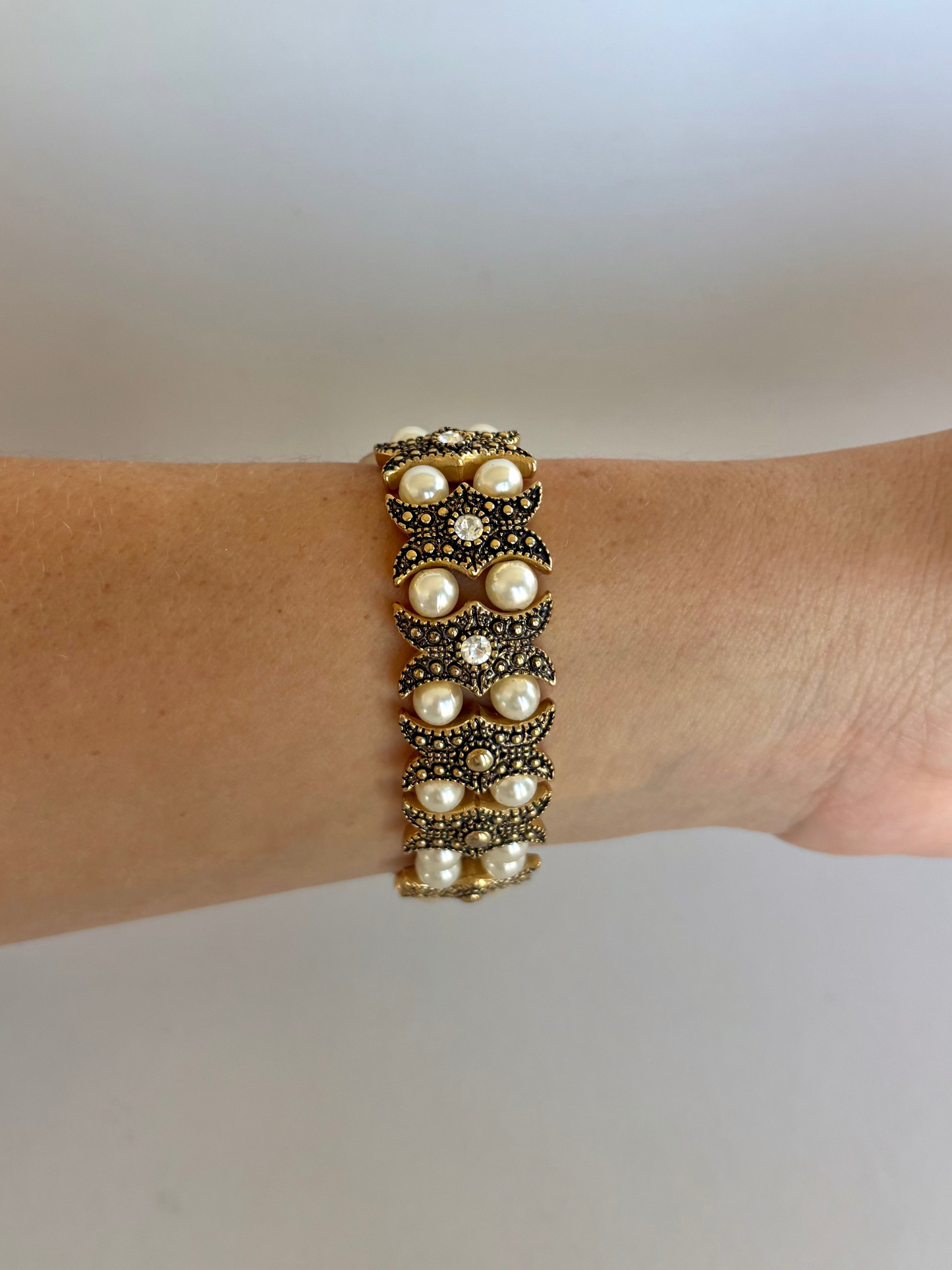 Rare Vintage Gold and Pearl Detail Womens Watch Stretchy