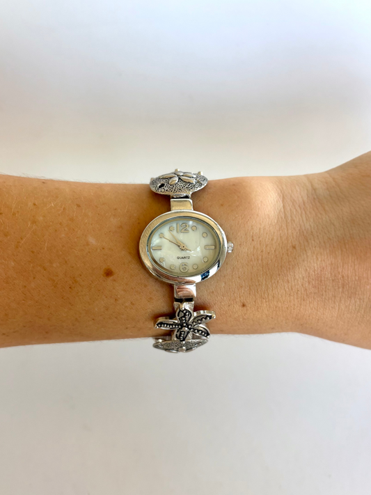 Rare Vintage Silver Beachy Womens Watch Stretchy Band