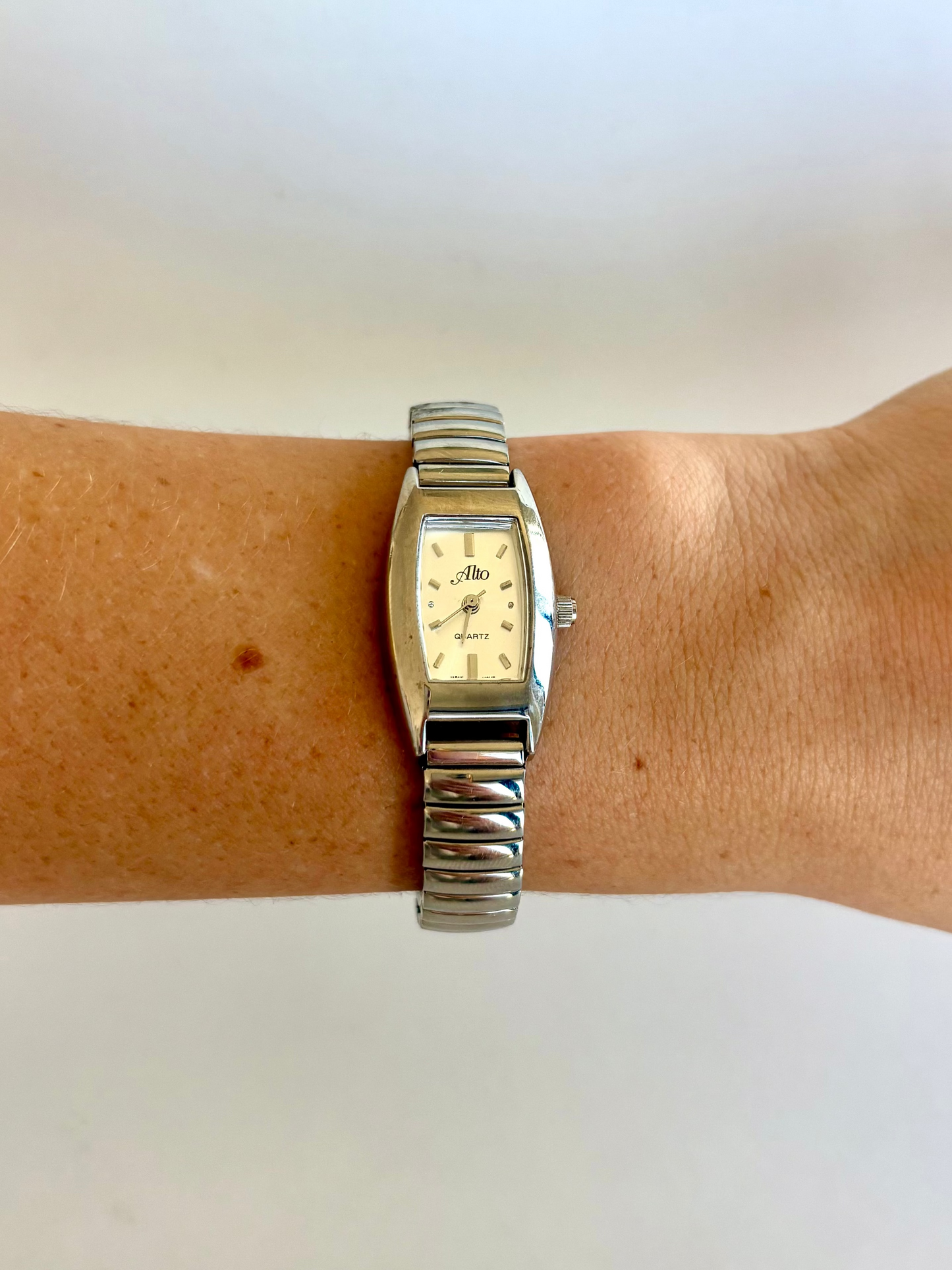 Rare Vintage Silver Rectangle Dial Womens Watch Stretchy Band