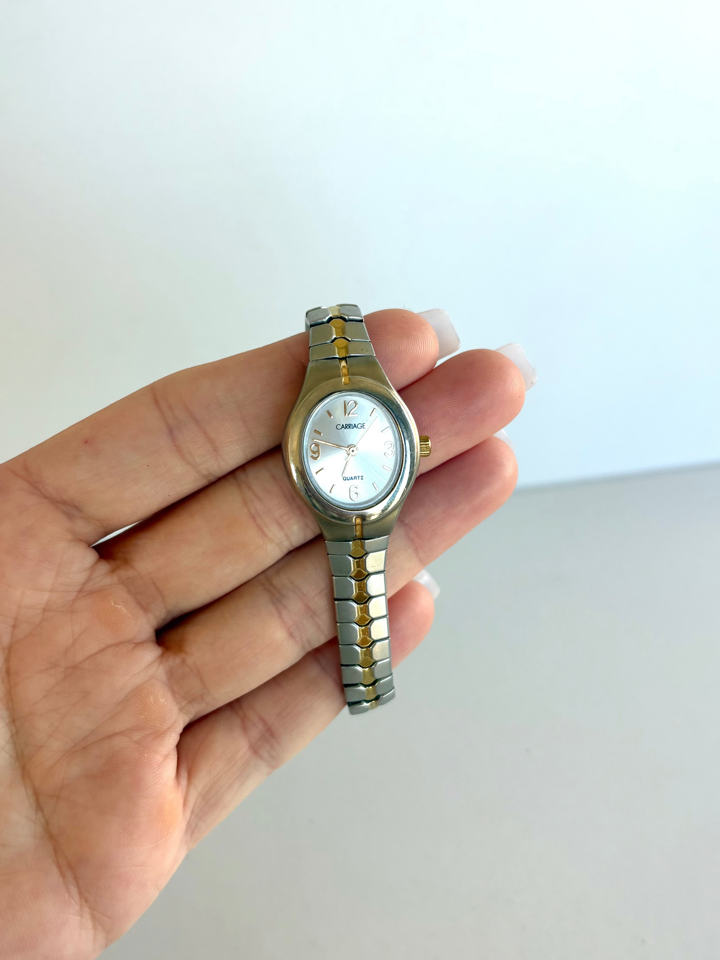 Rare Vintage Two Toned Silver & Gold Womens Watch Stretchy Band