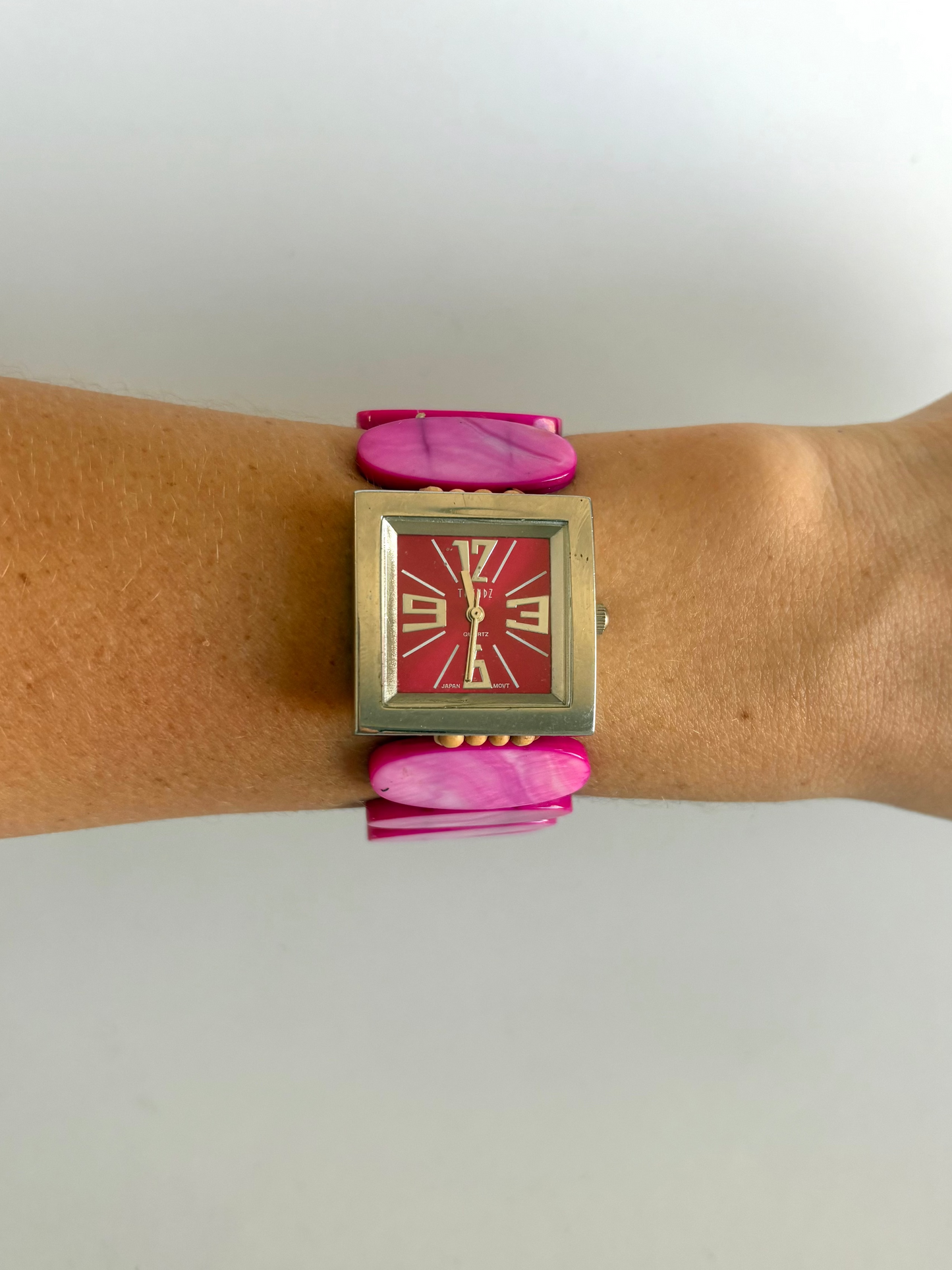 Rare Vintage Retro Pink Detail Womens Watch