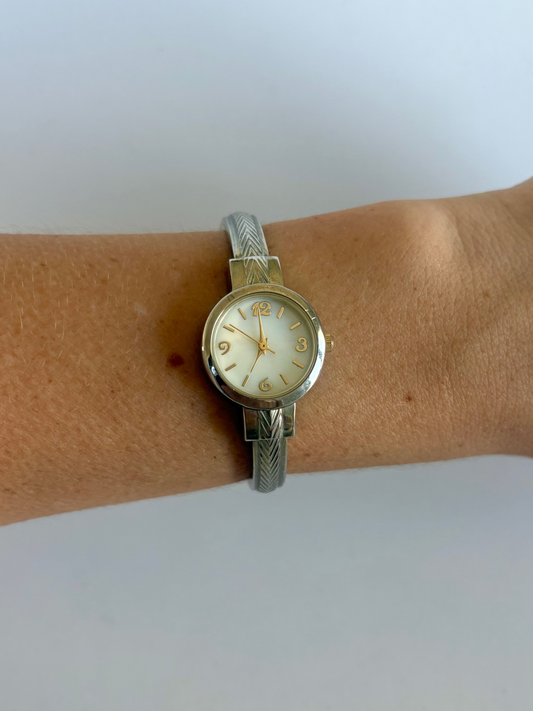 Rare Vintage Two Toned Gold Detail Circle Dial Dainty Womens Watch