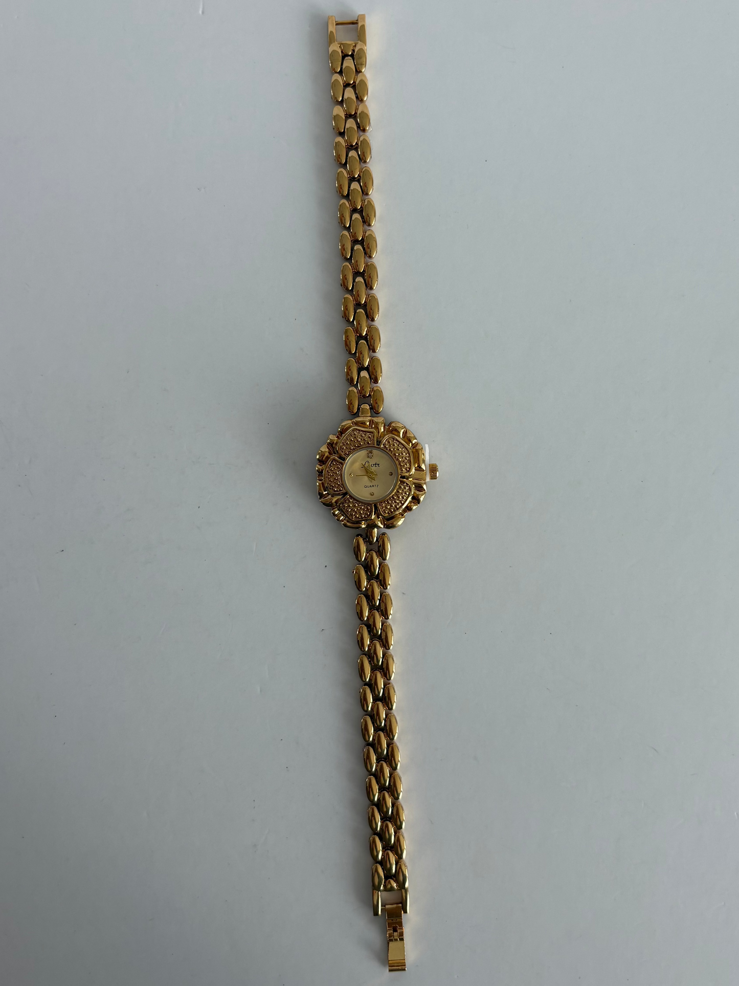 Vintage Flower Detail Gold Womens Watch Dainty Small Face
