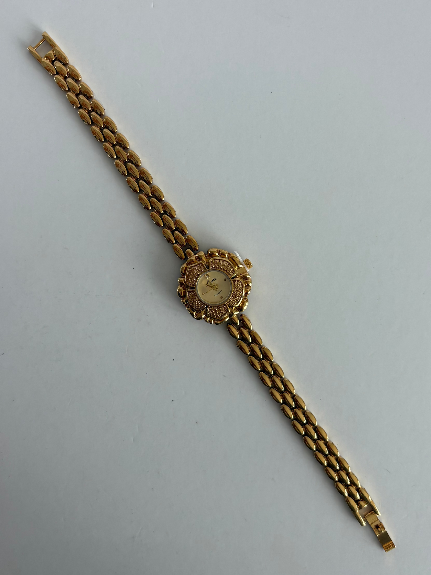 Vintage Flower Detail Gold Womens Watch Dainty Small Face
