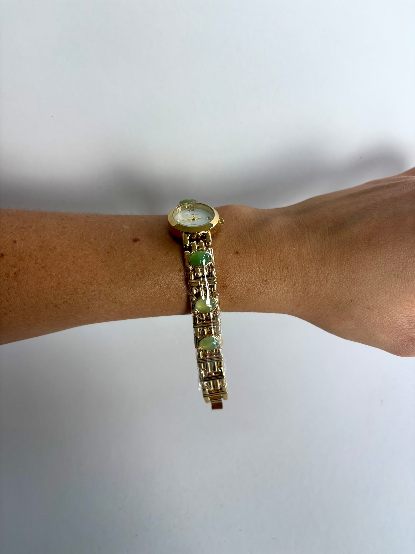 Vintage Gold Face Jade Bar Womens Watch