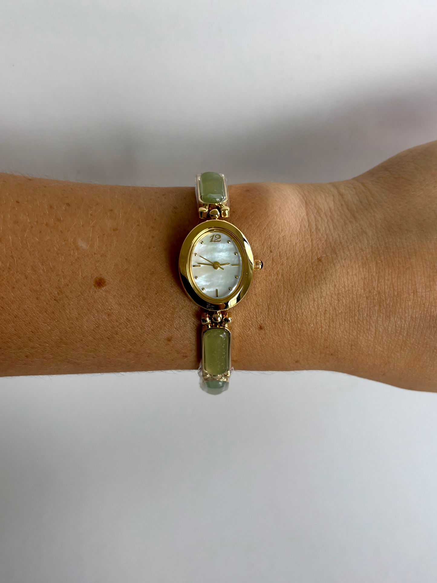 Dainty Vintage Gold Face Jade Detail Womens Watch Small Face